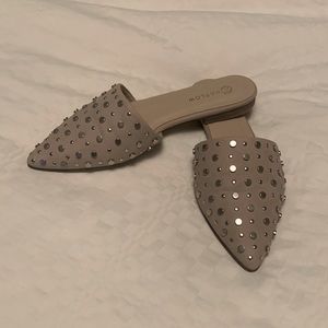 Women’s Sz. 8 Harlow Point Toe Flat Mule